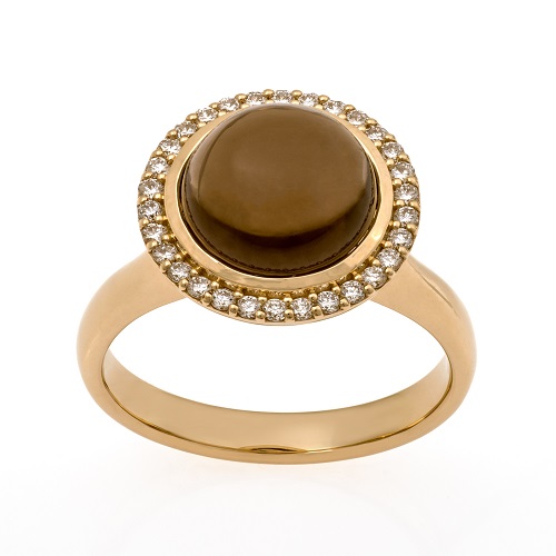 Elegant ring with brown stone